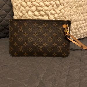 💯AUTHENTIC LOUIS VUITTON CLUTCH GM SIZE